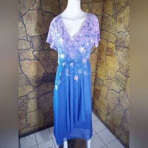 Chic V-Neck Floral Midi Dress in Blue and Purple